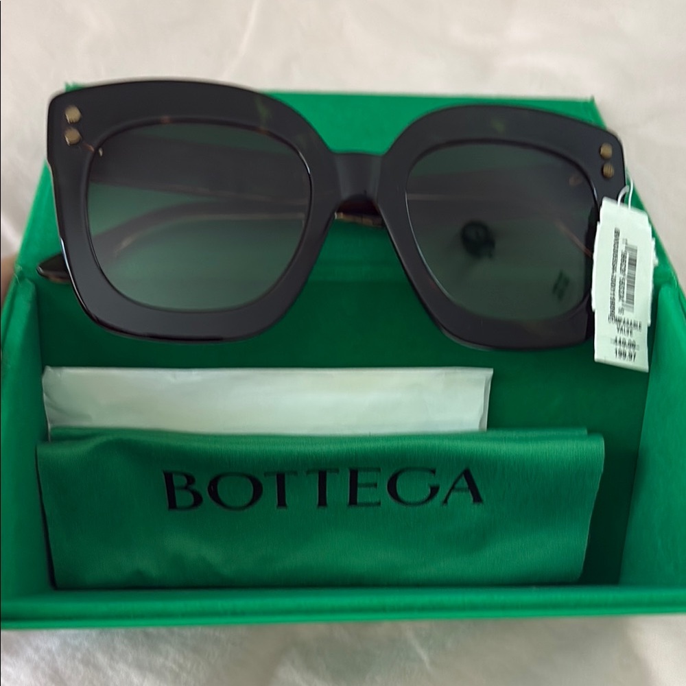 Authentic Bottega Veneta Brown Sunglasses Modern Geometric Design